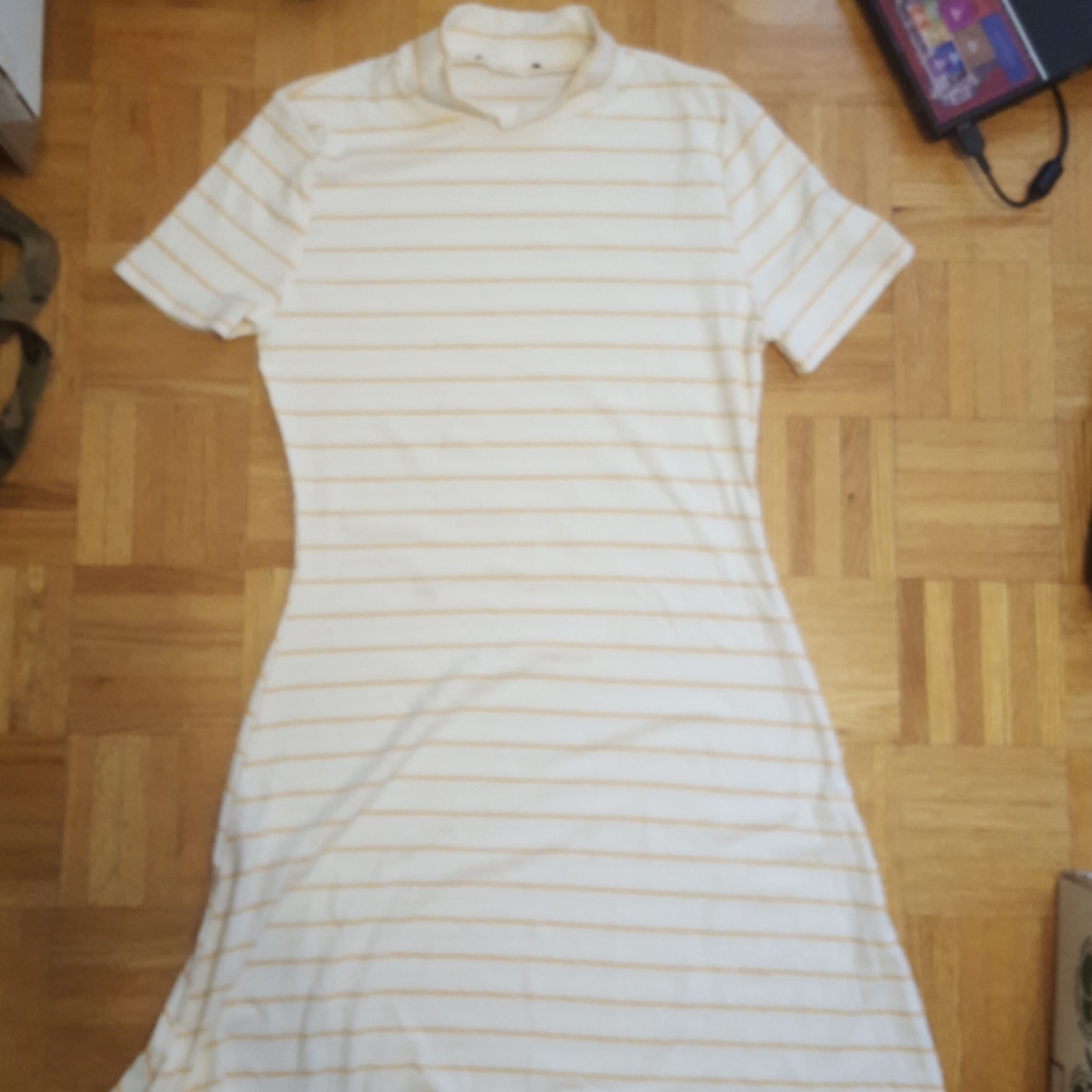 FOREVER 21 yellow stripe dress